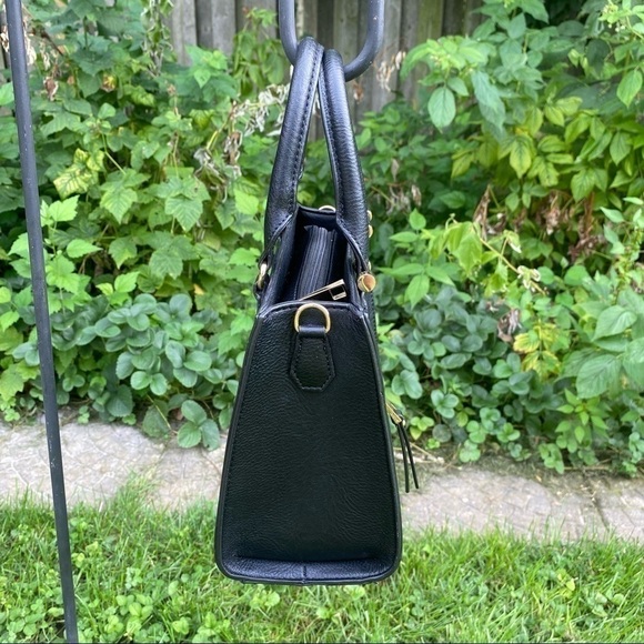 NWOT Aldo Black  Faux Leather Small Handbag - Picture 3 of 12